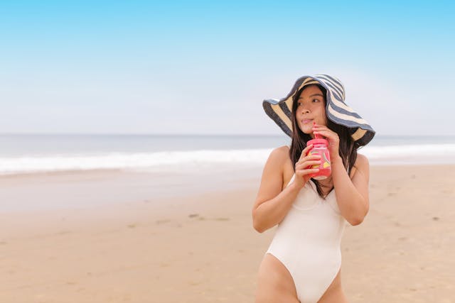 maillot de bain de couleur blanche